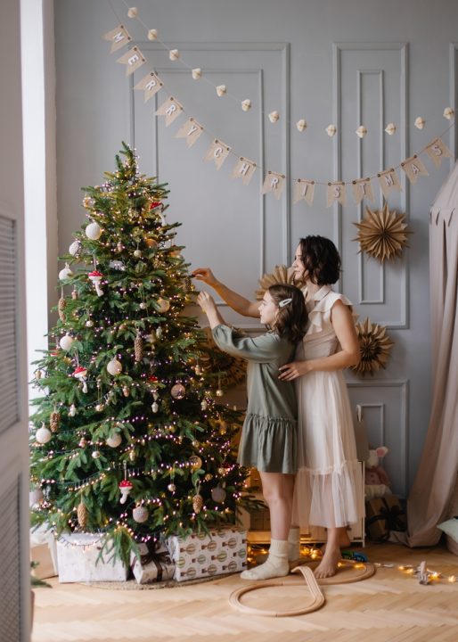 Een grote, smalle, witte, kleine, lichtgevende of zwarte kunstkerstboom koop je op Toptuincentrum.nl!