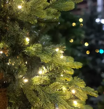Kunstkerstbomen met verlichting