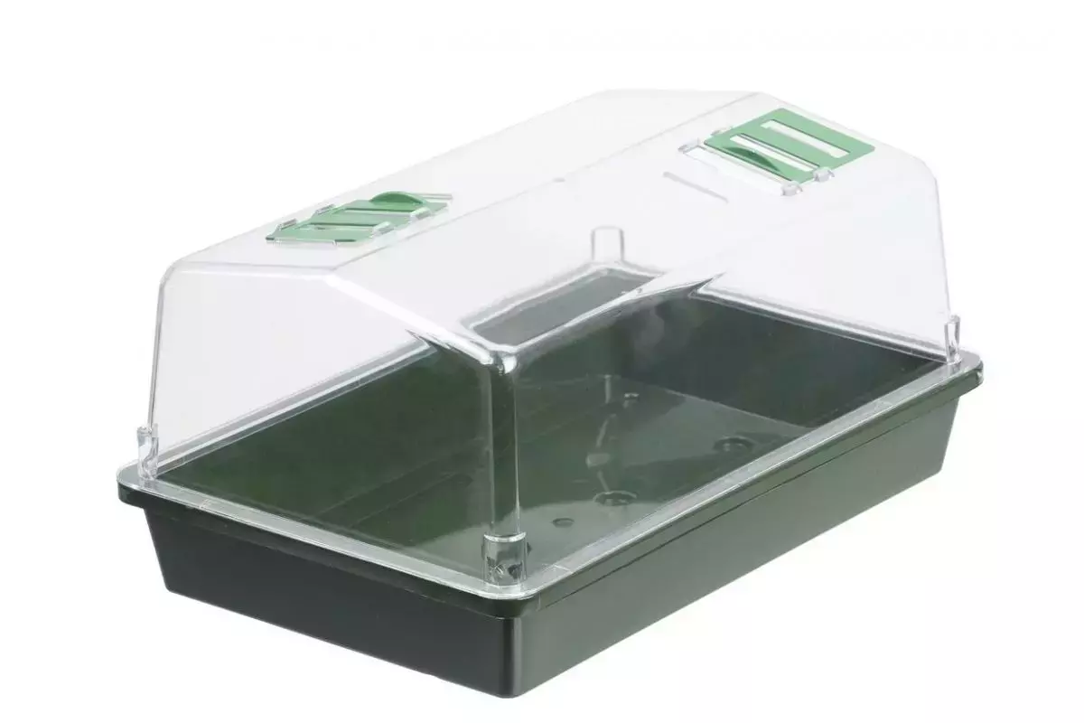 Nature Kweekkas met Ventilatie