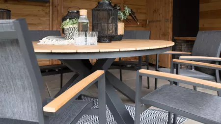 Tuinstoel Arrezzo Textileen sfeer ronde tafel